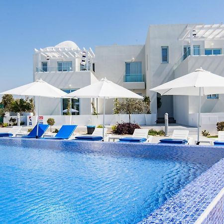 Blue Diamond Beach Villas Paphos Esterno foto