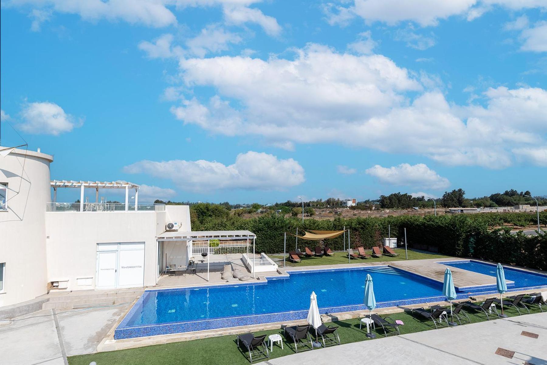 Blue Diamond Beach Villas Paphos Esterno foto