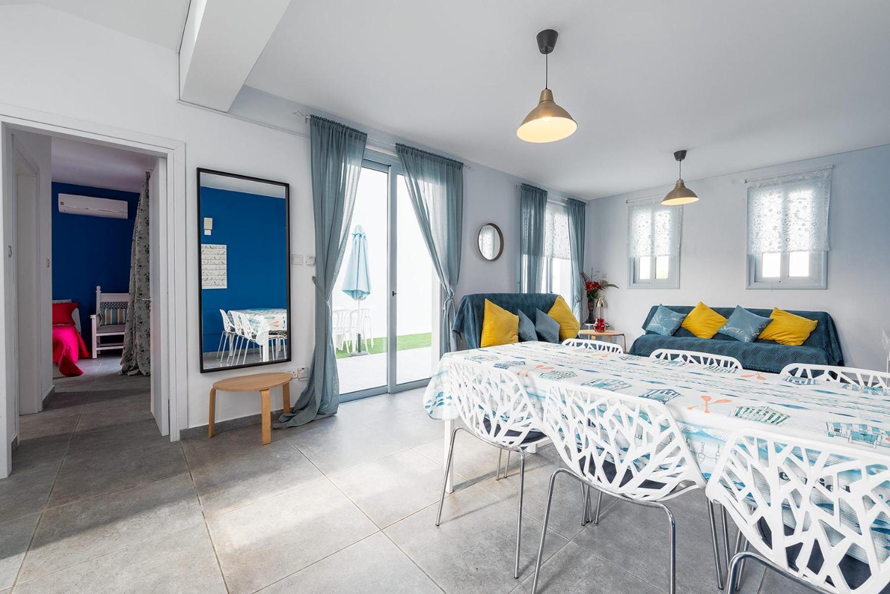 Blue Diamond Beach Villas Paphos Esterno foto