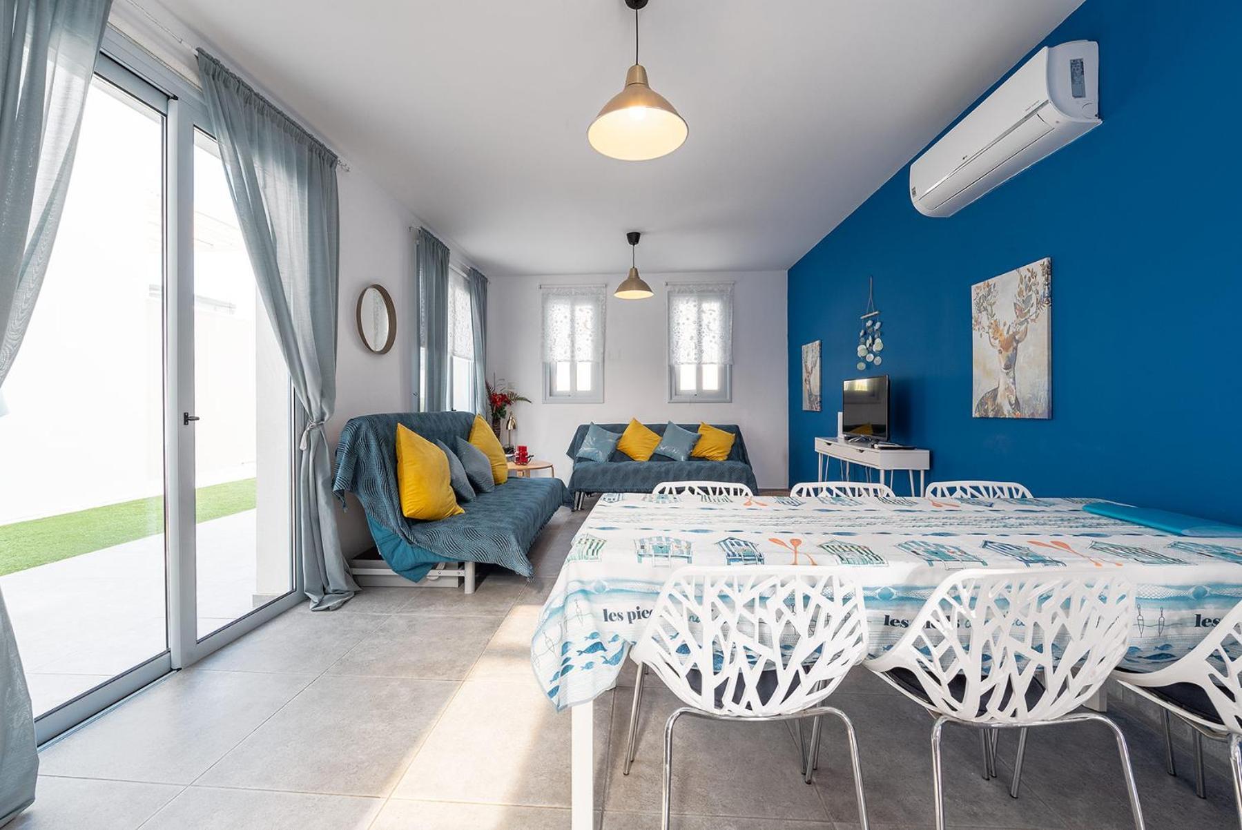 Blue Diamond Beach Villas Paphos Esterno foto