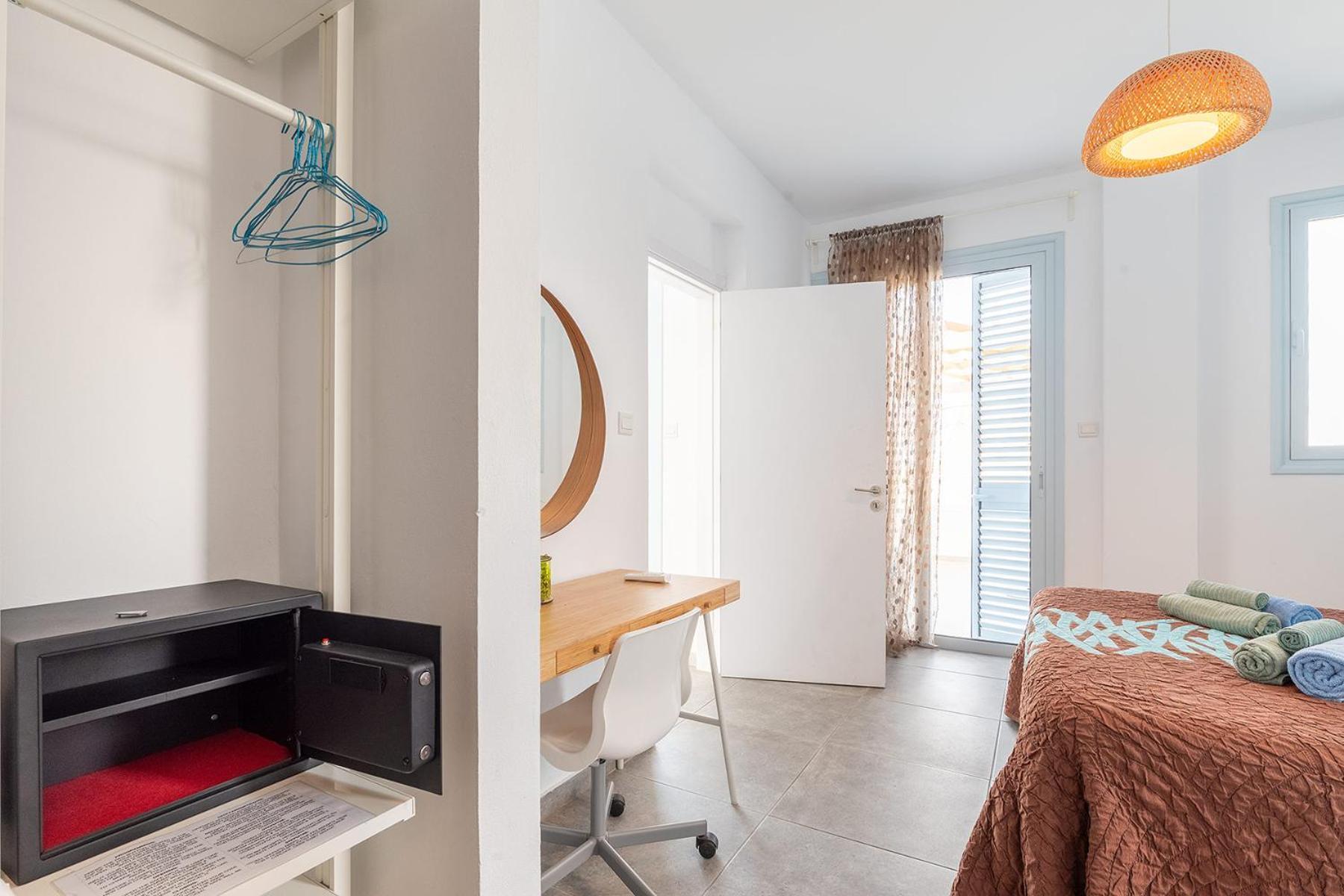 Blue Diamond Beach Villas Paphos Esterno foto