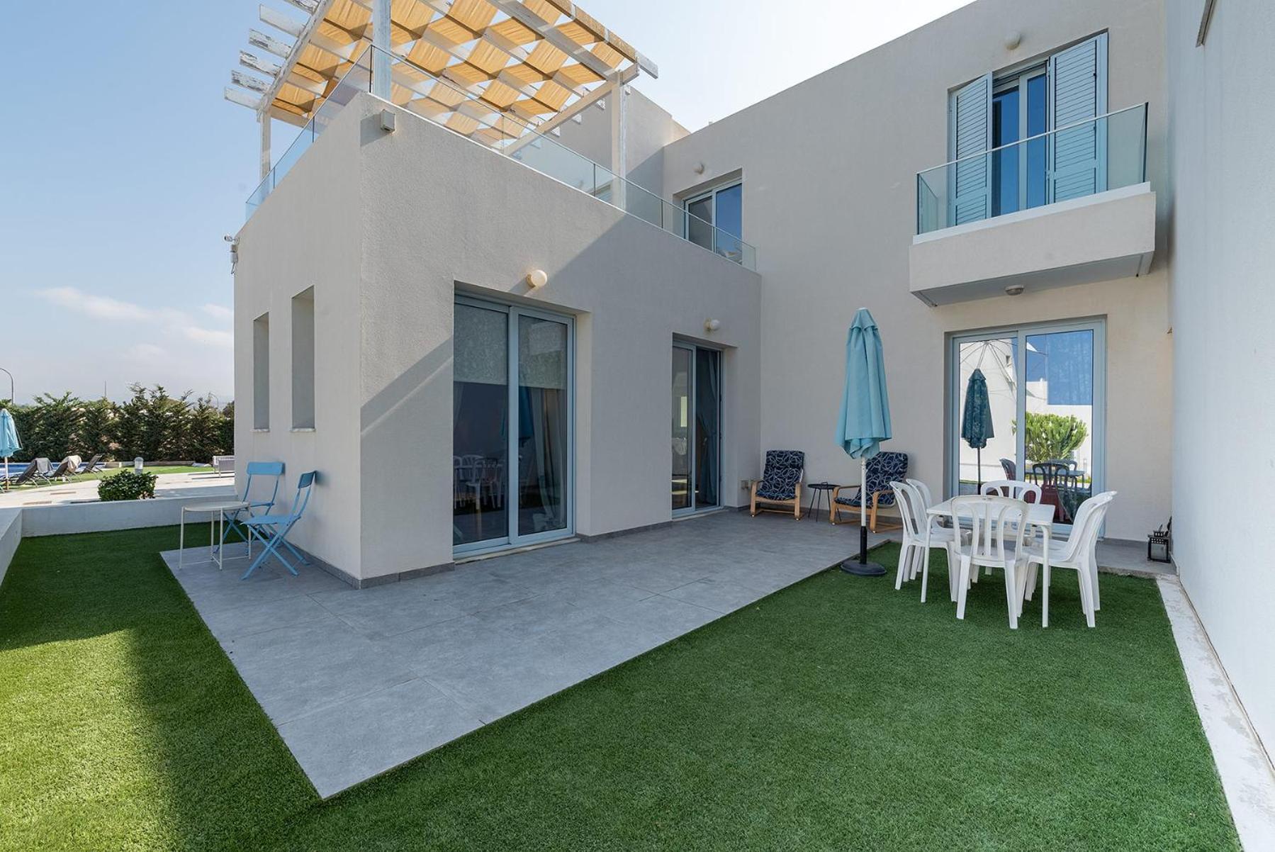 Blue Diamond Beach Villas Paphos Esterno foto
