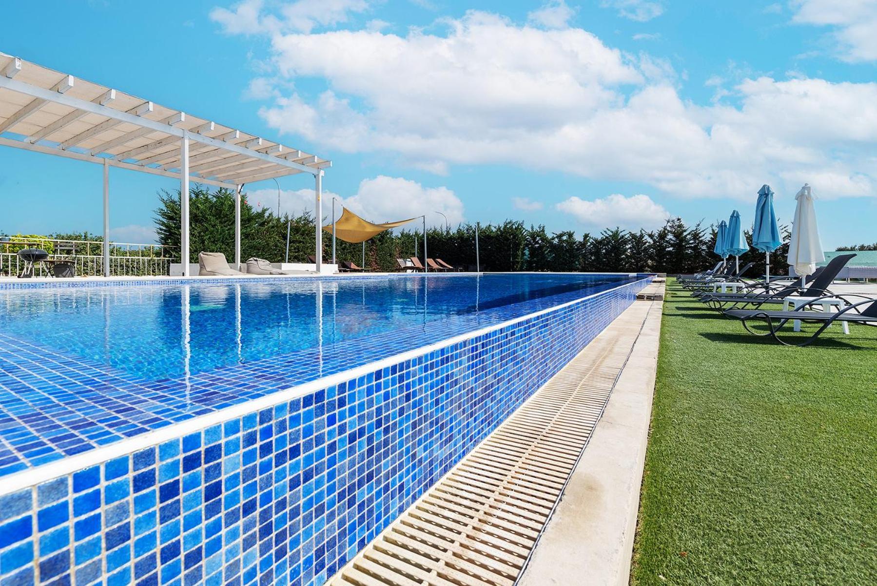 Blue Diamond Beach Villas Paphos Esterno foto