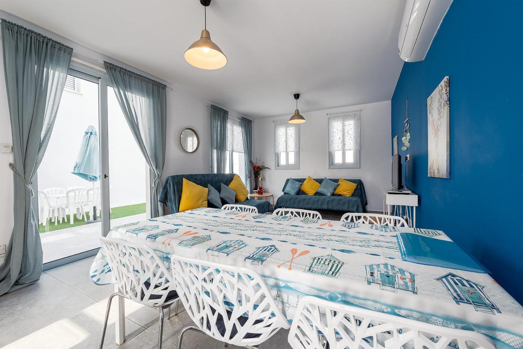 Blue Diamond Beach Villas Paphos Esterno foto