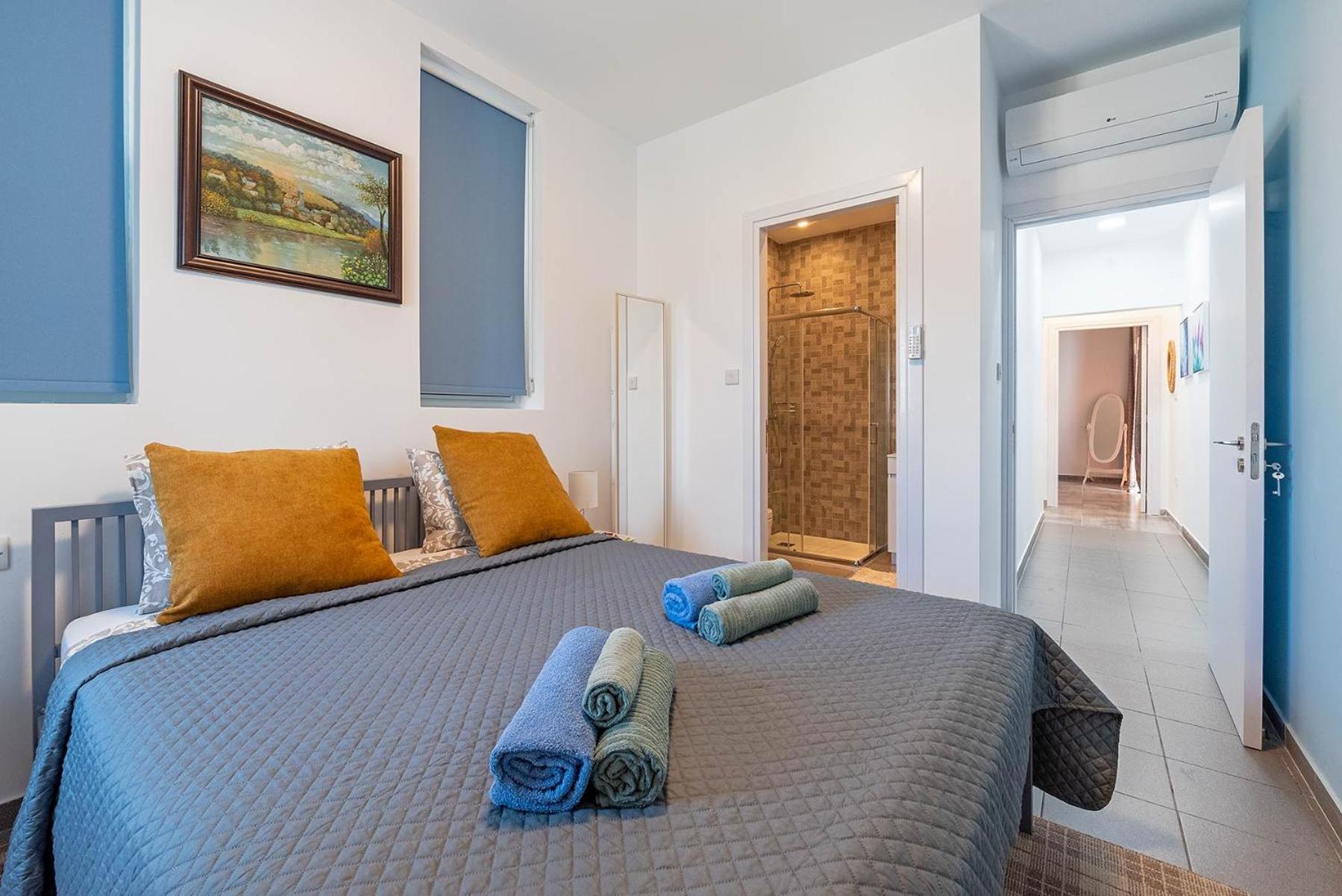 Blue Diamond Beach Villas Paphos Esterno foto