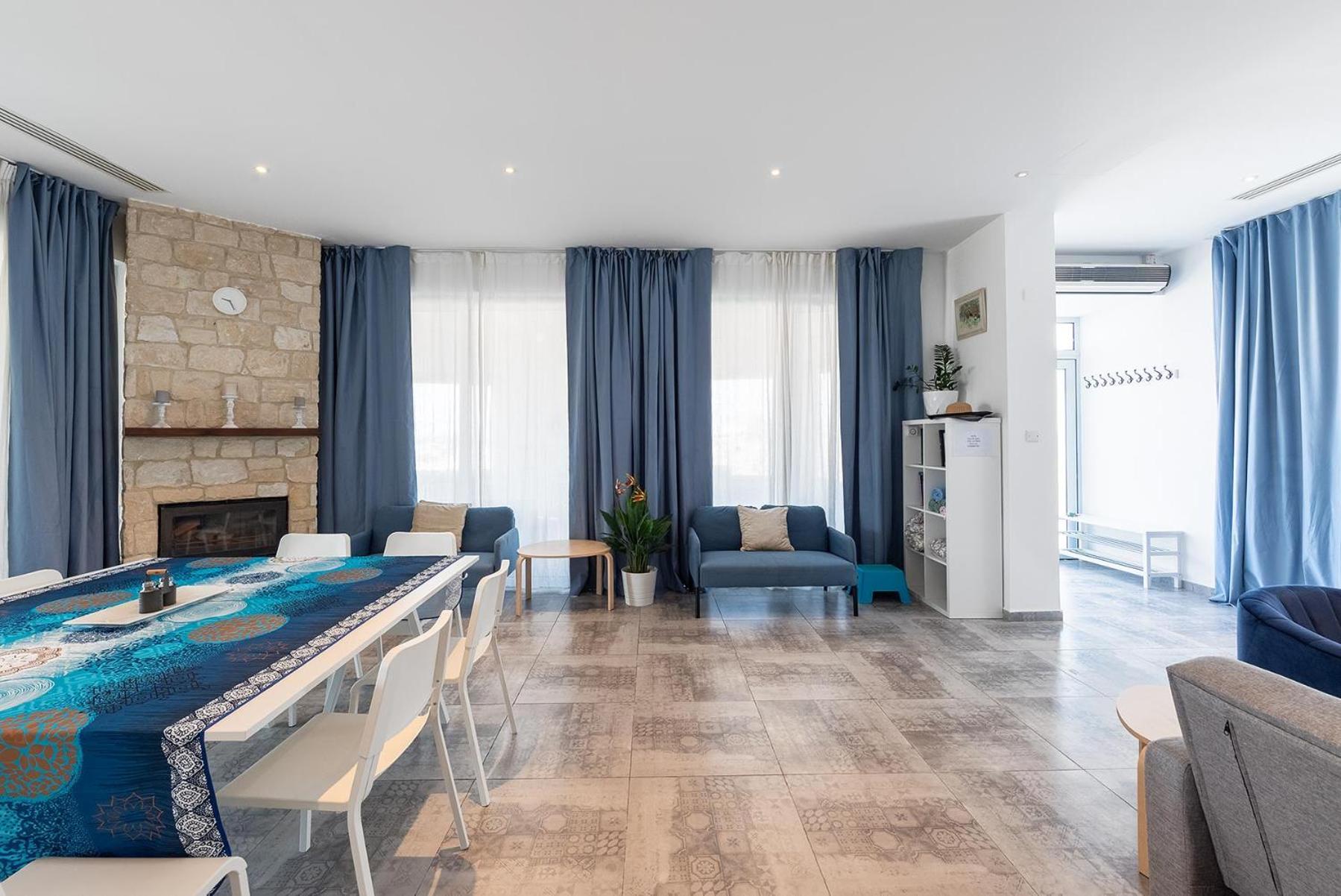 Blue Diamond Beach Villas Paphos Esterno foto