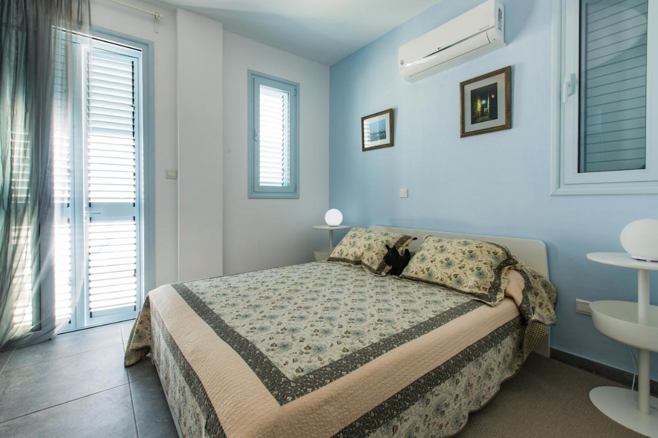 Blue Diamond Beach Villas Paphos Esterno foto
